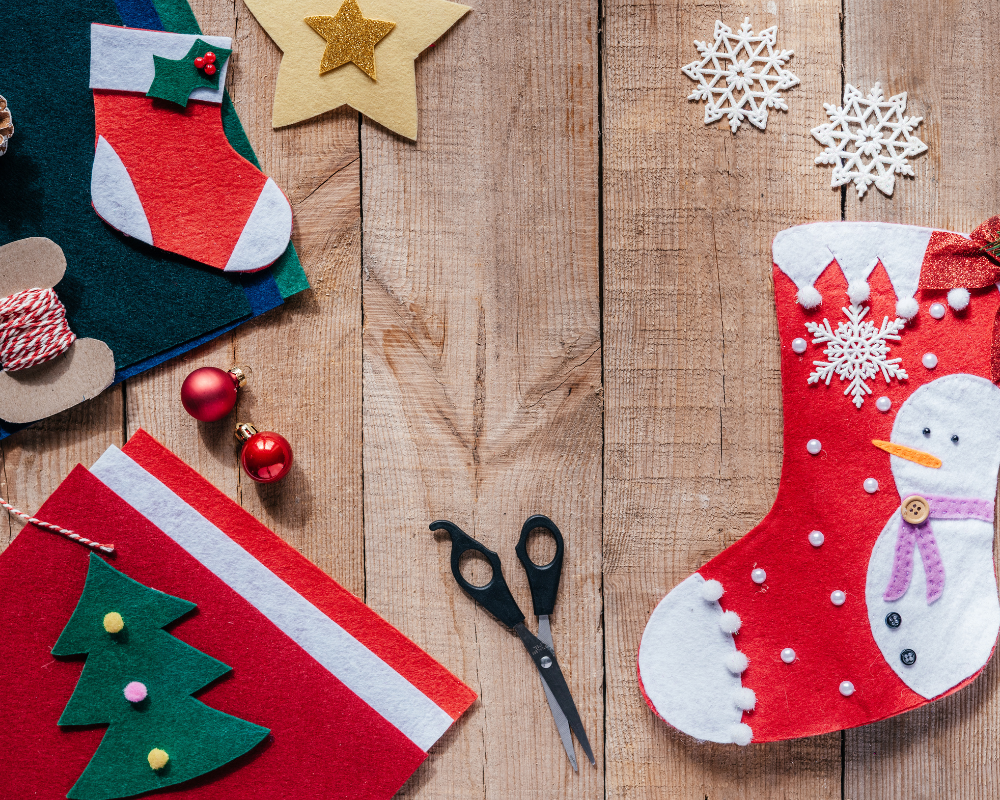 🎁 DIY joululahjat vinyylitarroilla ja silityskalvoilla – luovuutta, lämpöä ja persoonallisuutta lahjoihin